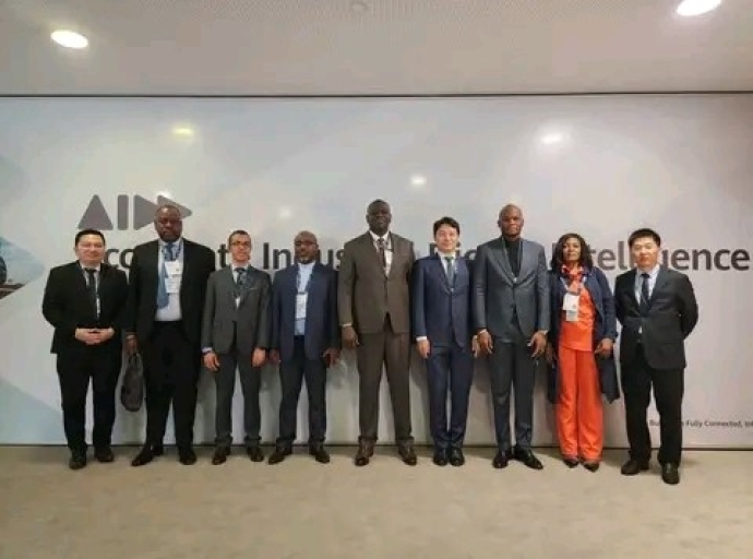 Connectivité en RDC : Augustin Kibassa Maliba multiplie des rencontres avec les investisseurs pour des solutions idoines                              